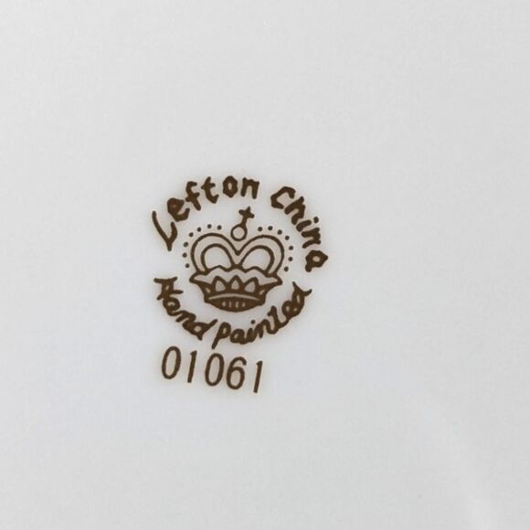 Vintage Lefton Cardinal Christmas Dishes: 6-Piece Porcelain Holiday Set - Picture 3 of 8